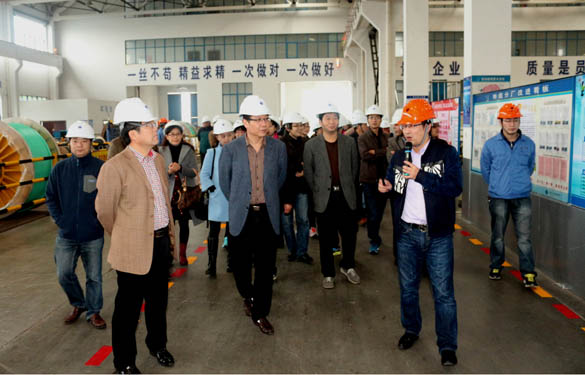 2015年11月21日，市光华高中党员、教师来壹定发电缆旅行
