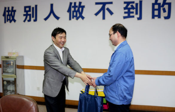 2015年5月12日，溧阳市总工会领导到壹定发电缆慰问劳动模范